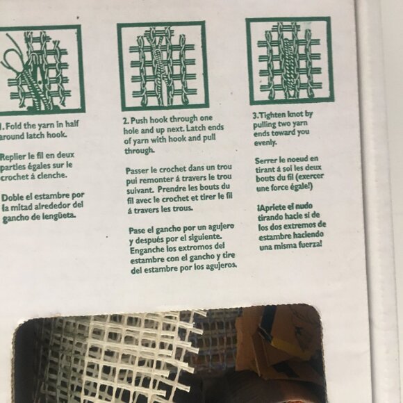 Latching Hook Kit Caron Wonderart Puppy Love 4670 Labrador Retriever Dog 12" x12 - Picture 6 of 11